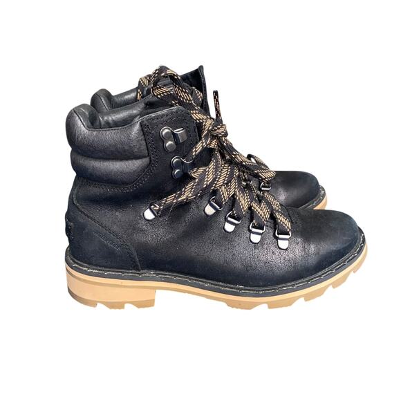 Sorel Woman’s Black Leather Hiking Boots 8 Waterproof Outdoor Trail All Weather - Picture 1 of 7